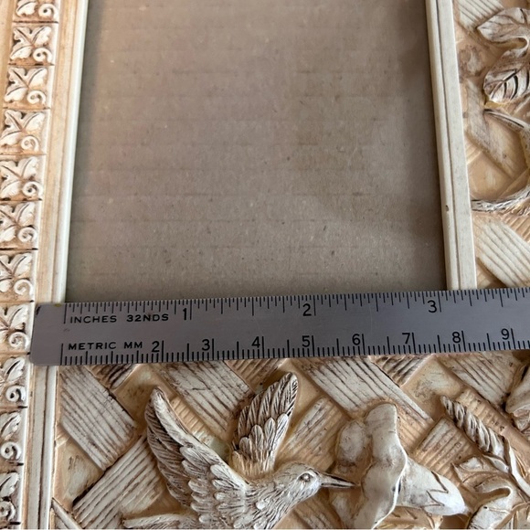 Vintage Picture Frame Resin and Glass Taiwan Hummingbirds - Picture 3 of 9